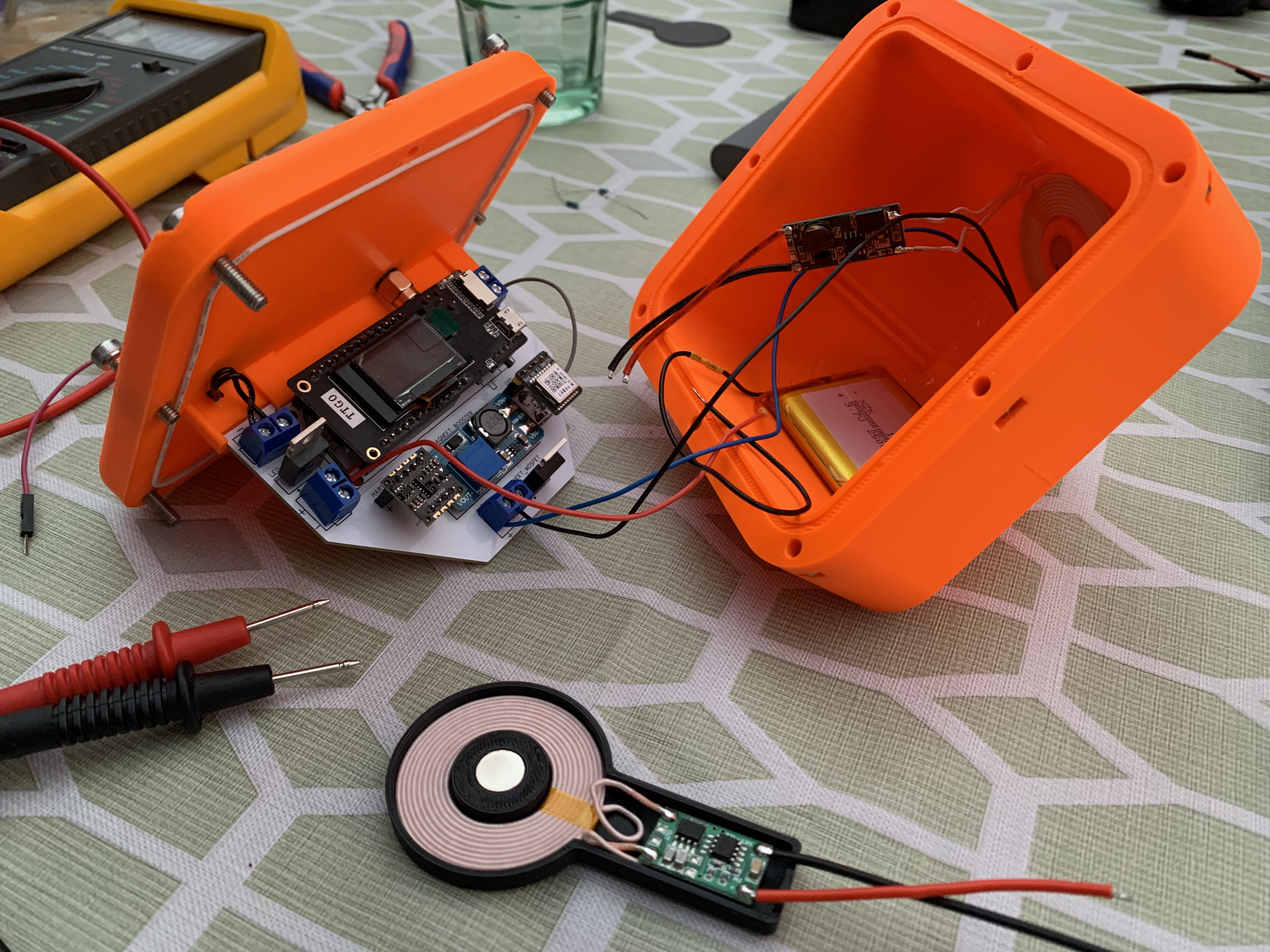 Rescue device disassembled